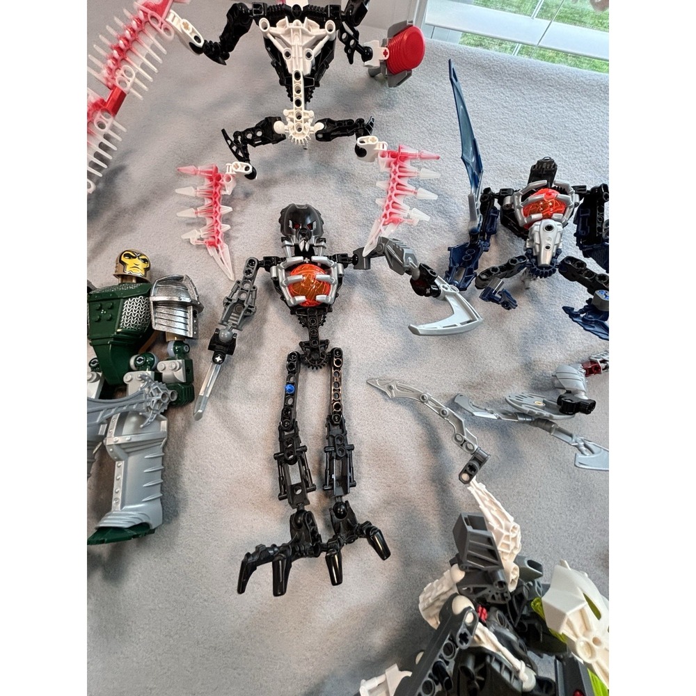 LEGO Bionicle Lot - 2000s Figures / Parts / Accessories - Used As-Is 13lbs - Picture 15 of 16